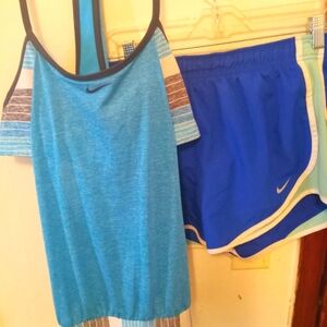 NIKE BUNDLE SET WORKOUT SHORTS & Top Size Large